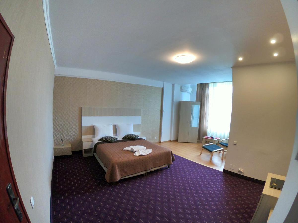 Hotel Mon Caprice Bukurešť Exteriér fotografie