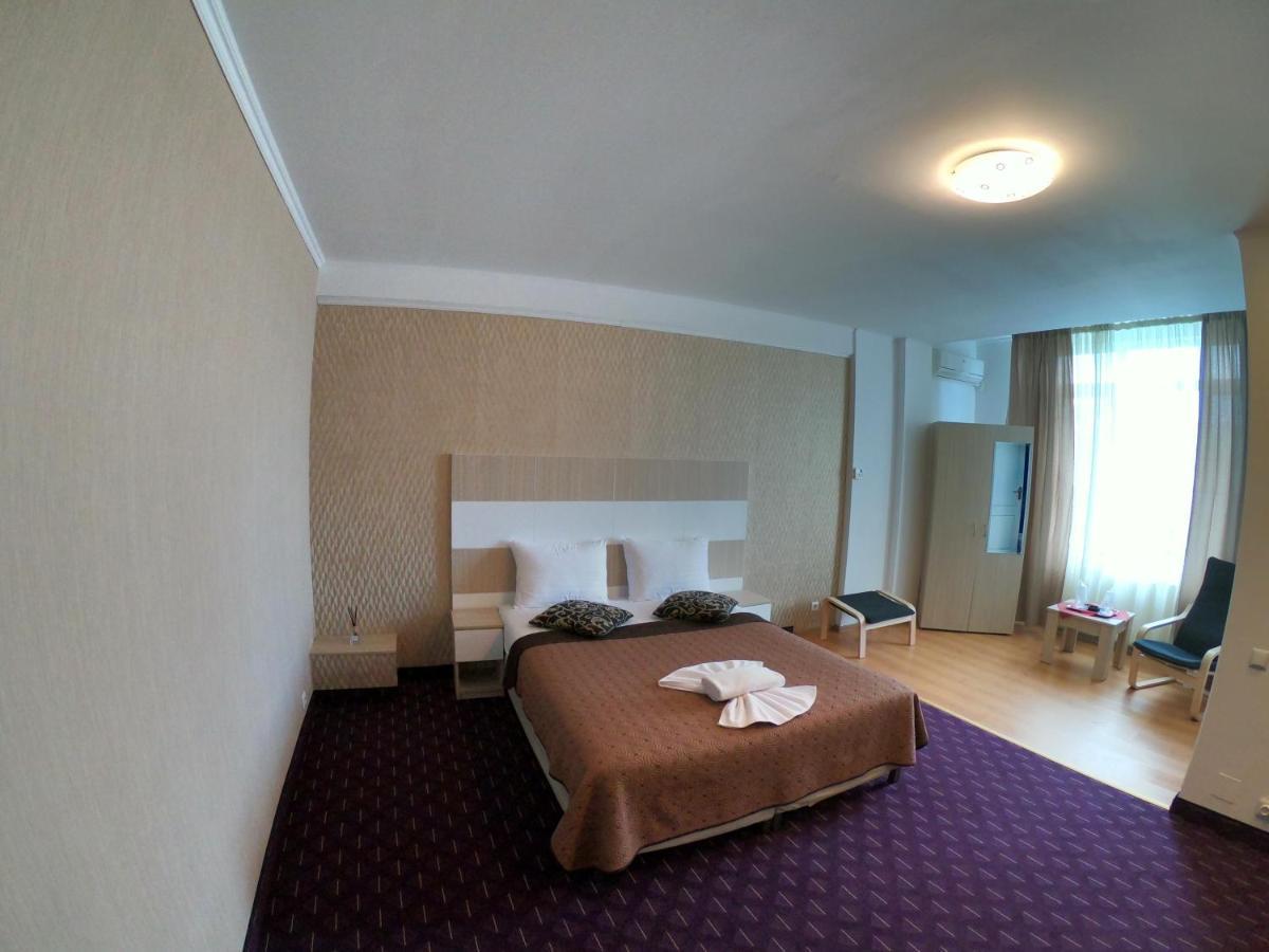 Hotel Mon Caprice Bukurešť Exteriér fotografie