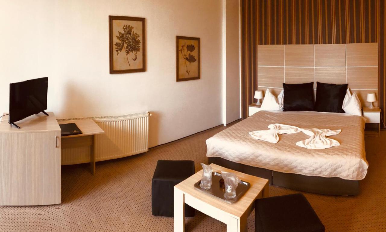 Hotel Mon Caprice Bukurešť Exteriér fotografie
