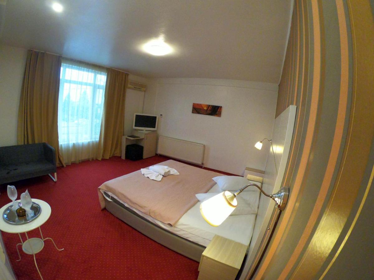 Hotel Mon Caprice Bukurešť Exteriér fotografie