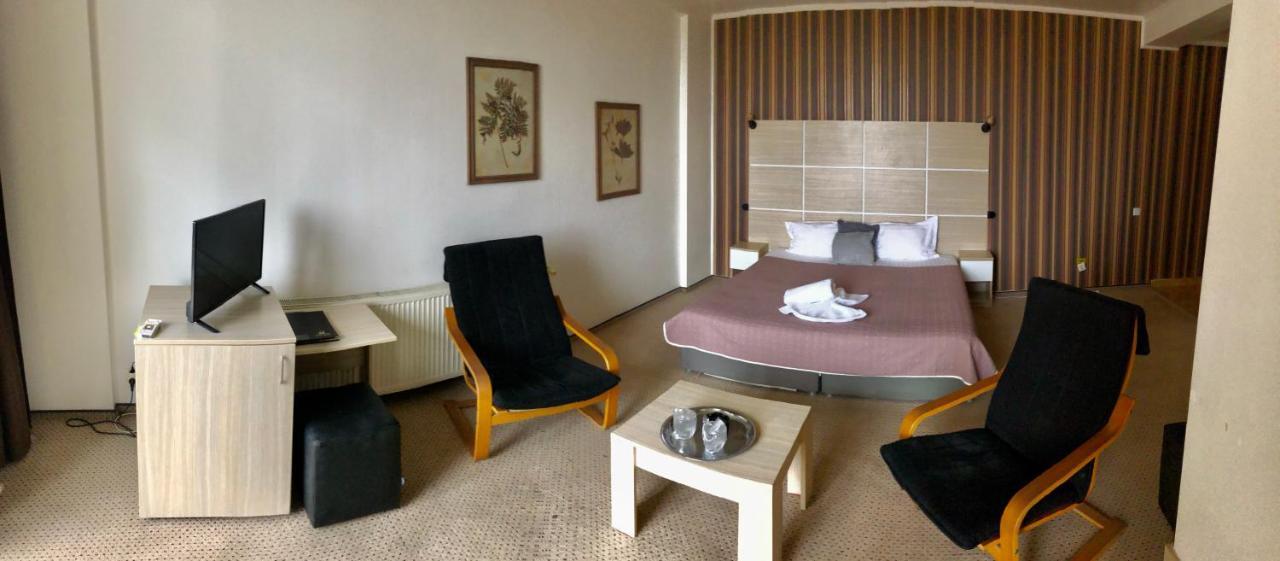Hotel Mon Caprice Bukurešť Exteriér fotografie