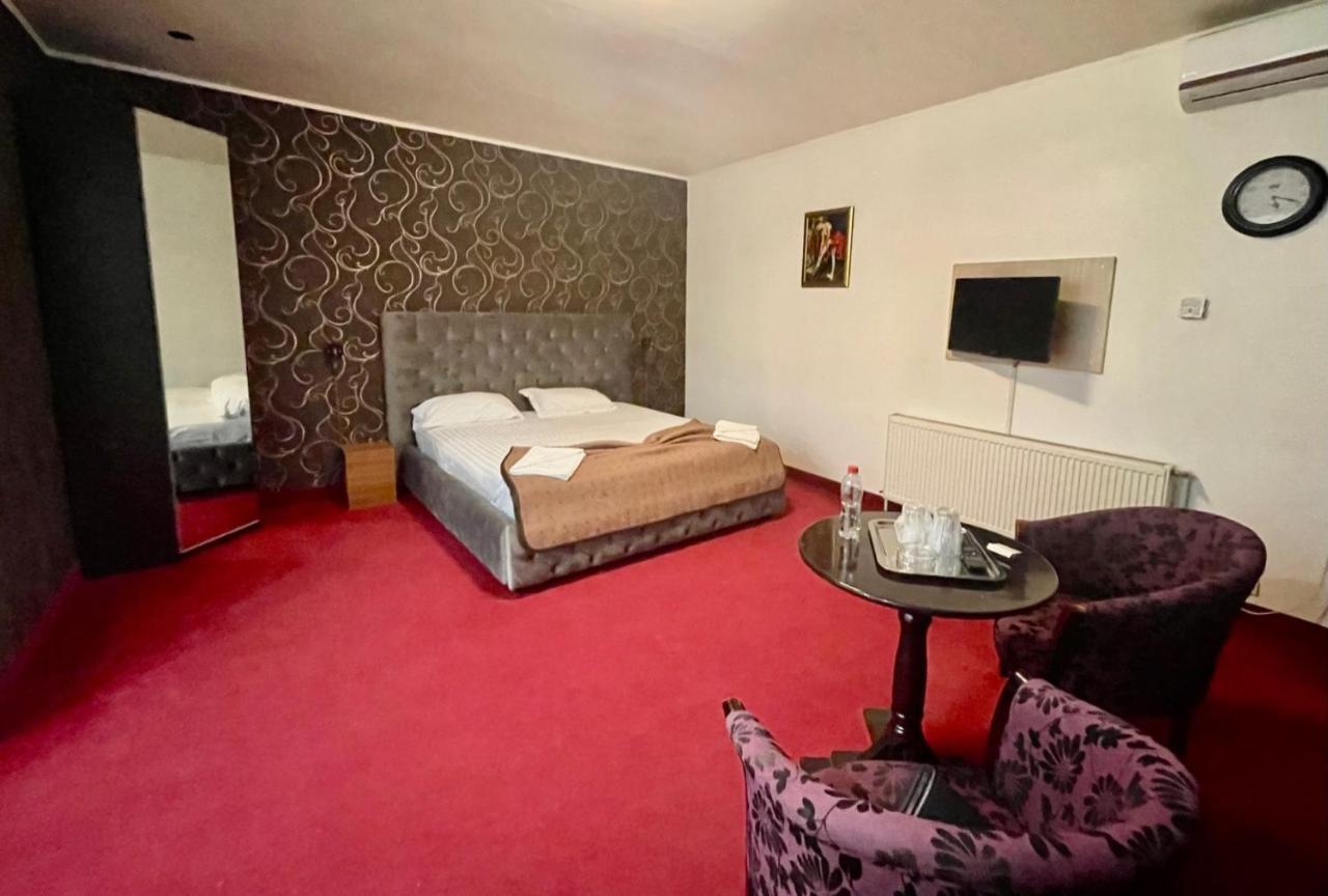 Hotel Mon Caprice Bukurešť Exteriér fotografie