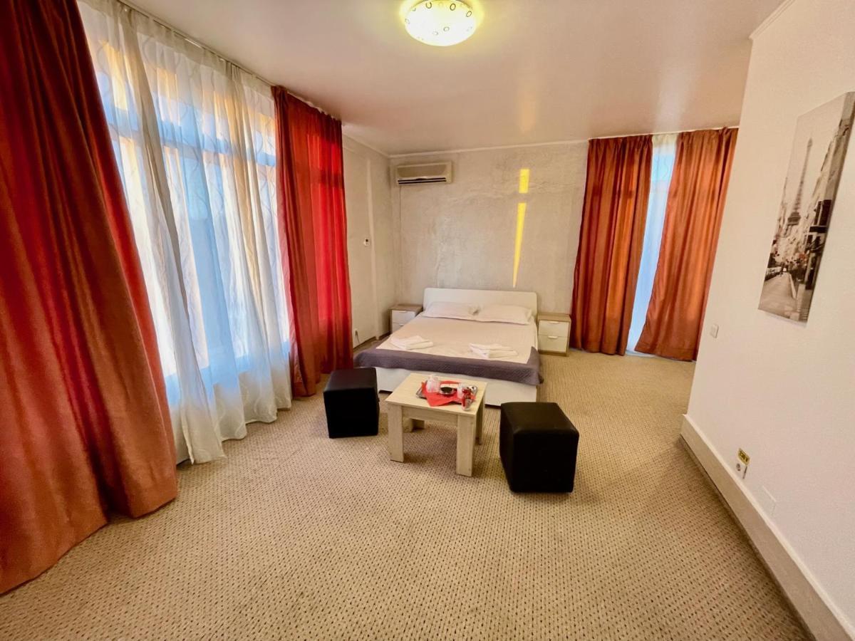 Hotel Mon Caprice Bukurešť Exteriér fotografie
