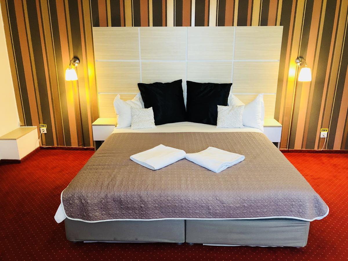 Hotel Mon Caprice Bukurešť Exteriér fotografie