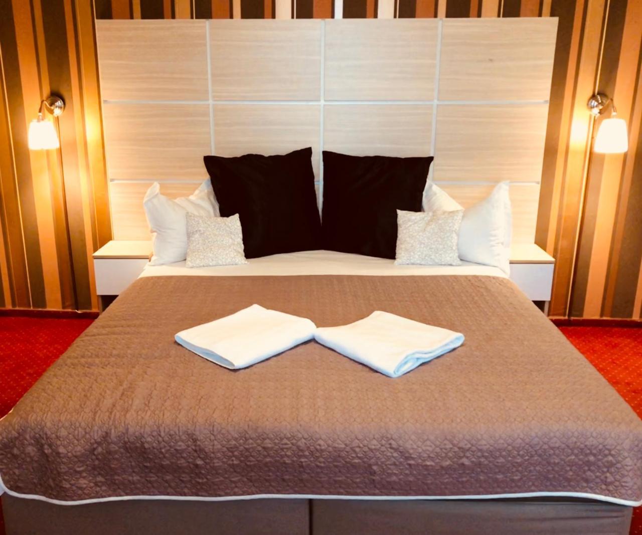 Hotel Mon Caprice Bukurešť Exteriér fotografie